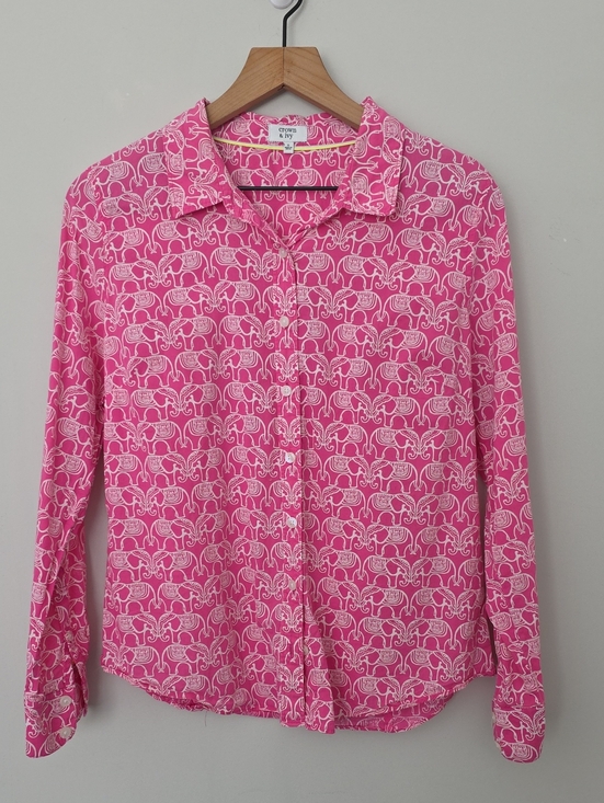 crown & ivy Tops - Crown And Ivy Pink Elephant Print Button Down Top